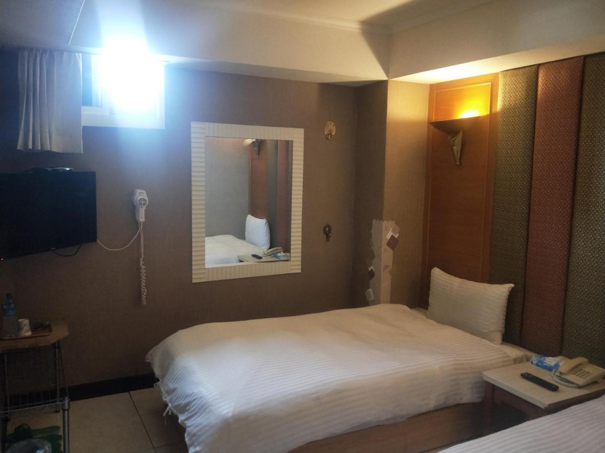 Hotel Fouquet Хуалиен Сити Екстериор снимка